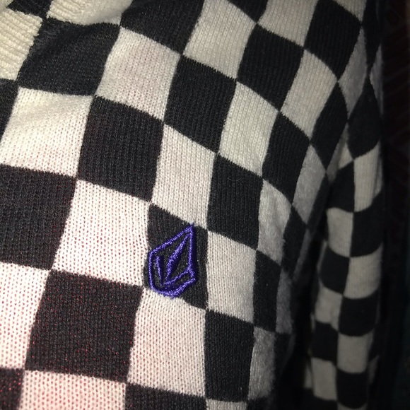 VOLCOM black and white check size small ladies knit top MOD - Picture 11 of 17